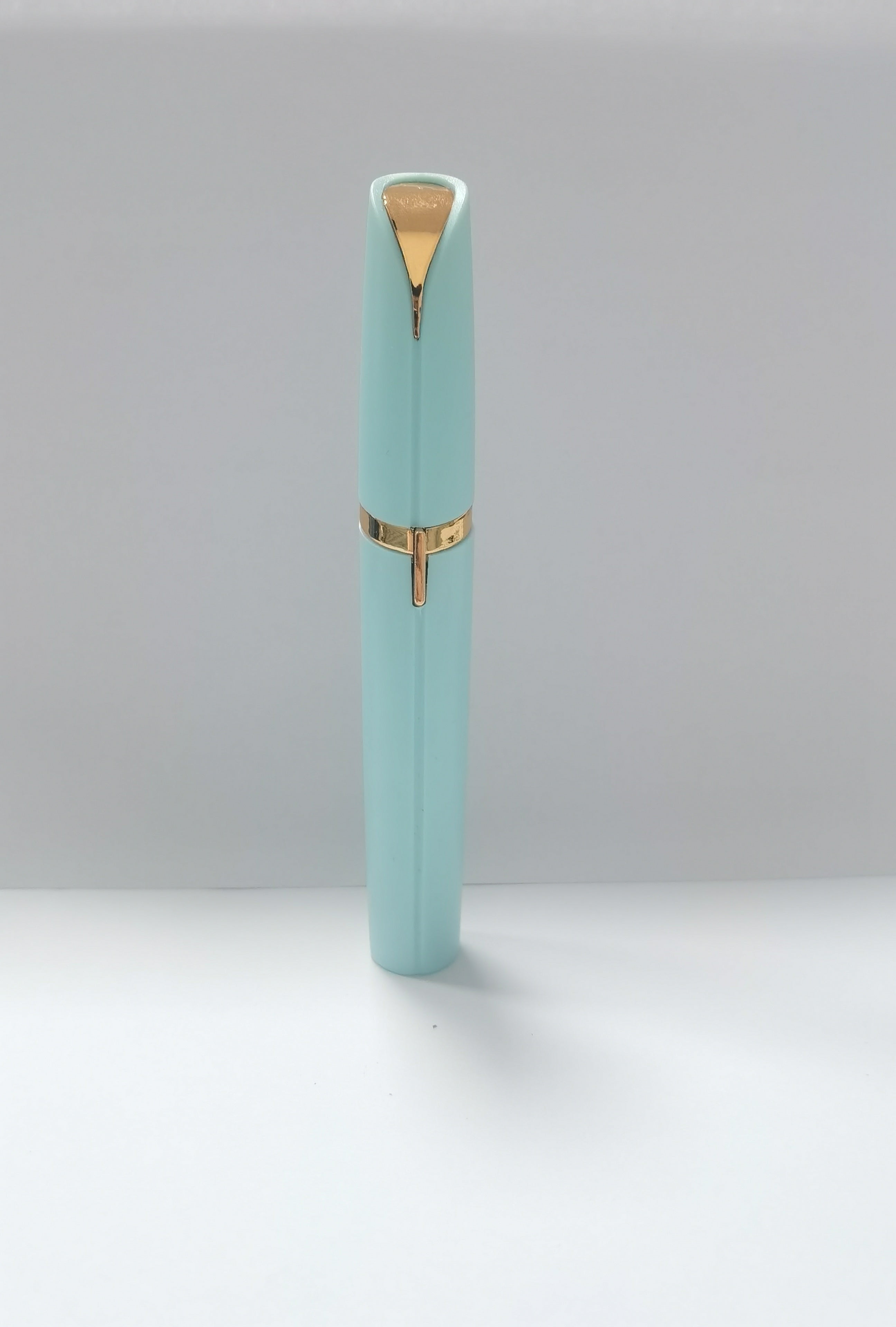 Electric Eyebrow Trimmer Hair Remover Pen Light